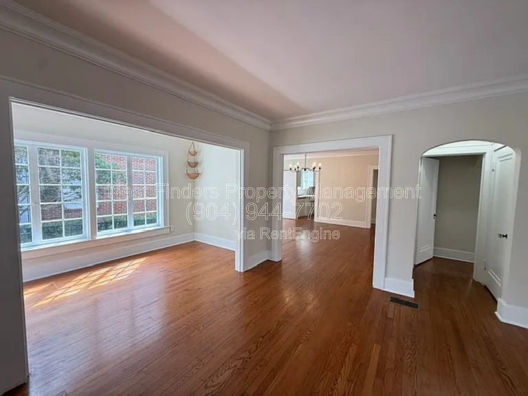 3520 Pine St — Photo 5