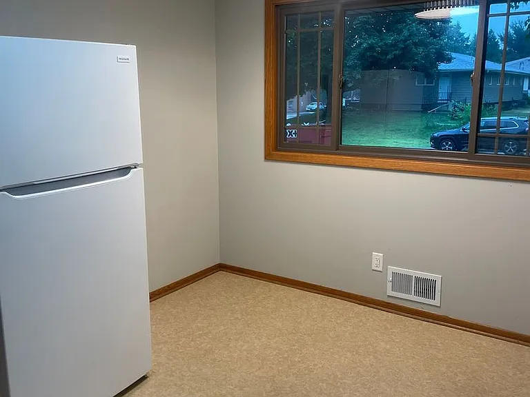3640 Edward St NE — Photo 15