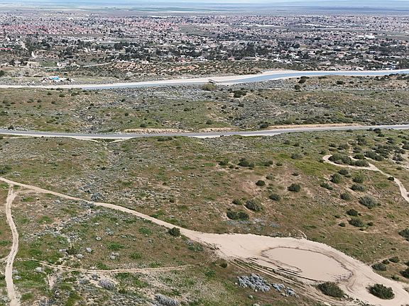 4th image of Barrel Springs Rd