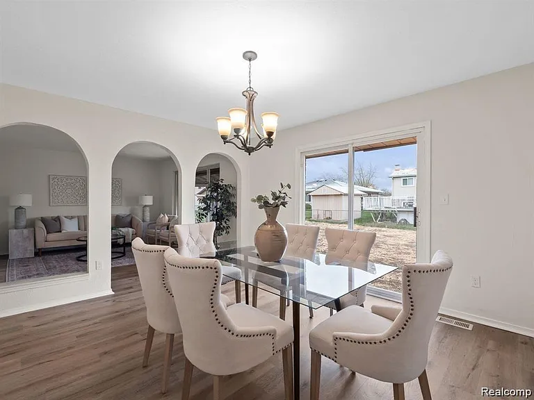 4288 Lin Dr — Photo 8