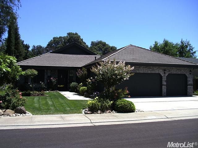 2nd image of 19624 N Meadow View Dr
