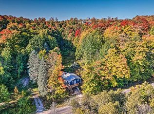 1501 N Setterbo Rd, Suttons Bay, MI 49682