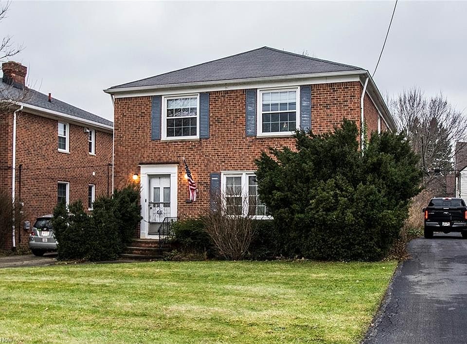 1st image of 18915 Chagrin Blvd