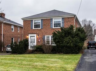 18915 Chagrin Blvd, Shaker Heights, OH