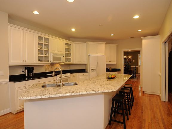 Kitchen W/New Granite Counters