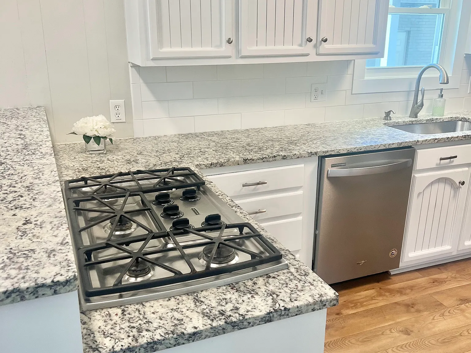 3 bed, 1855 sqft, $1,800 — Photo 2