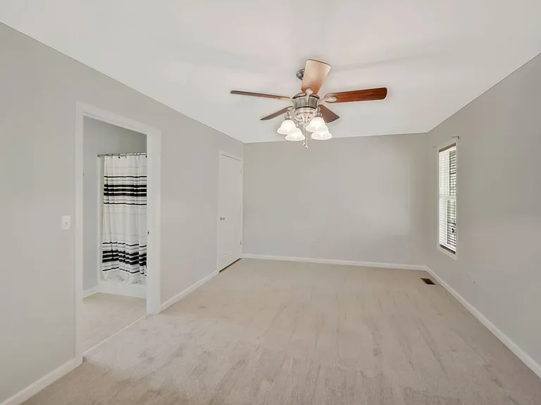 4857 Torbay Dr — Photo 32