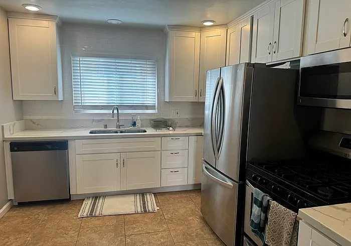 2035 Oliver Ave #2035 — Photo 18