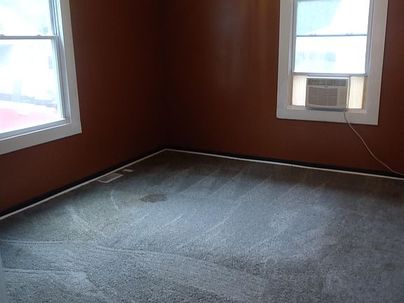 3rd image of 216 Park St