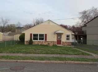 A70 Harvey Ave, Rochelle Park, NJ 07662
