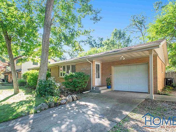 2nd image of 19328 Wedgewood Dr