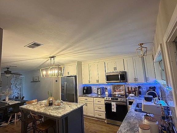 5th image of 3215 Callaway Dr