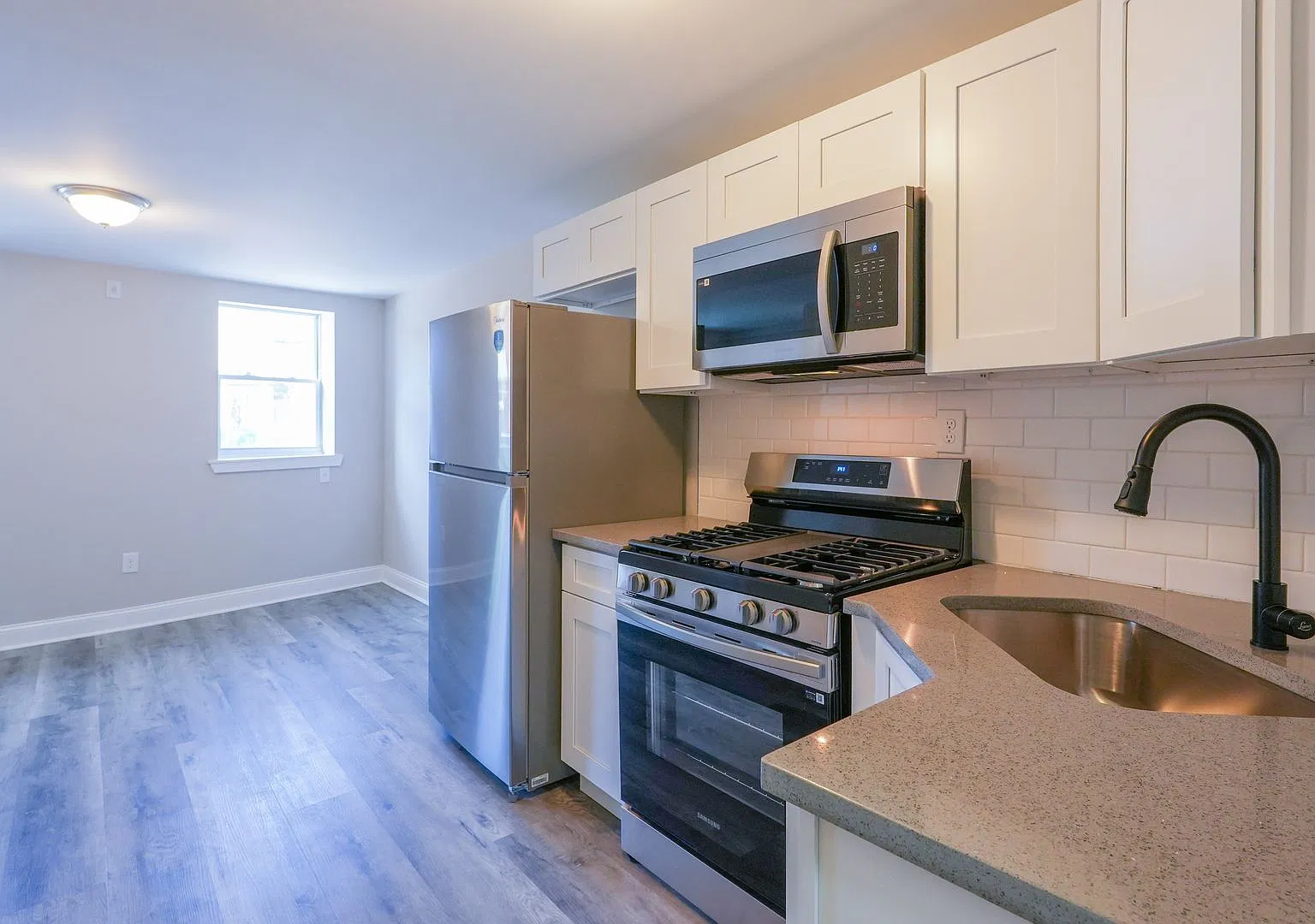 Passyunk Ave Area 1 bedroom — Photo 2