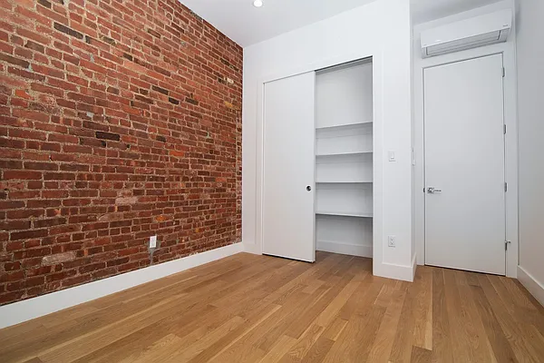 Rented by REAL New York | media 20