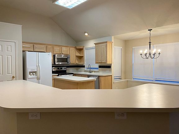 3rd image of 10813 Dry Creek Ln