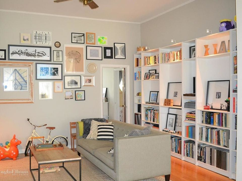 1st image of 212 Carroll St APT 3