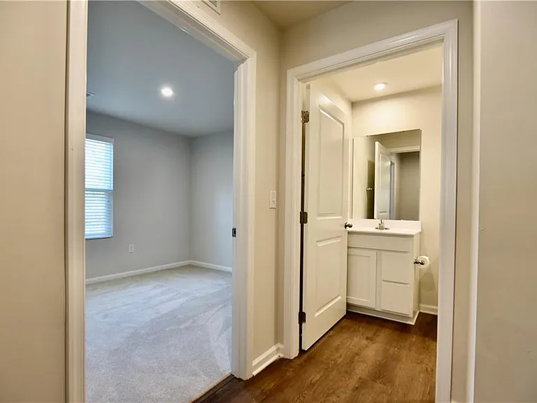 8421 Limerick Ln — Photo 14