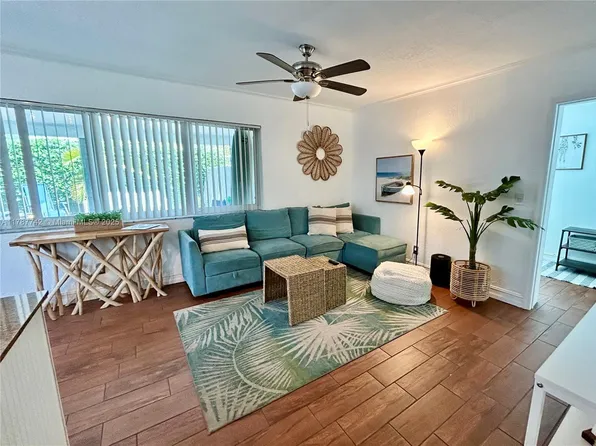 316 Walnut St #1, Hollywood, FL 33019