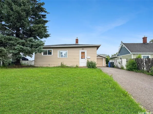 862 109th STREET, North Battleford, SK S9A 2C9