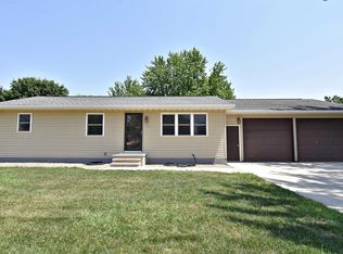 310 12th Ave NW, Independence, IA 50644