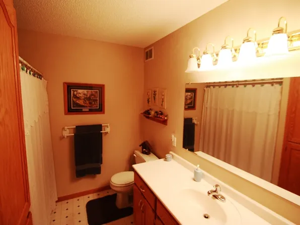 11262 Laura Cir SE, Becker, MN 55308