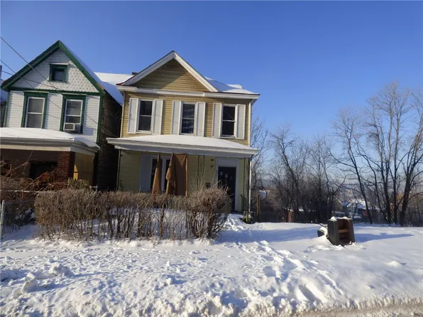 226 Lobinger Ave, Braddock, PA 15104