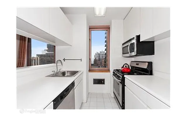 Rented by Douglas Elliman | media 31