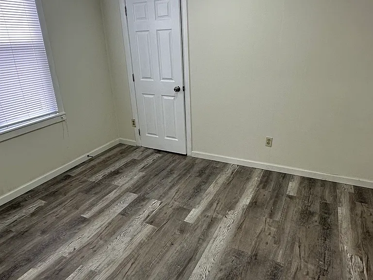 1246 Main St #5 — Photo 7