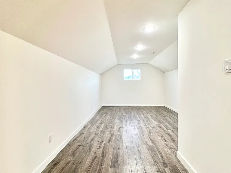 398 B St — Photo 10