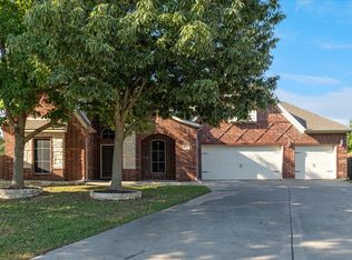 1220 Clairemont Ln, Burleson, TX 76028