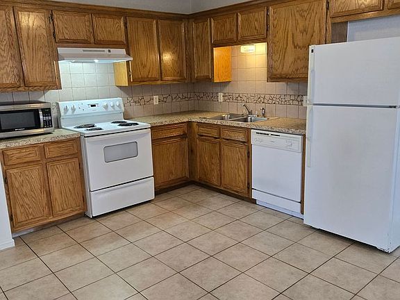 4th image of 506 Primrose Dr Unit B