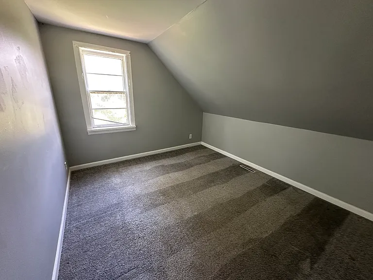 19 Maishoss St #2 — Photo 8