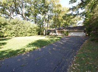 980 Mellody Rd, Lake Forest, IL 60045