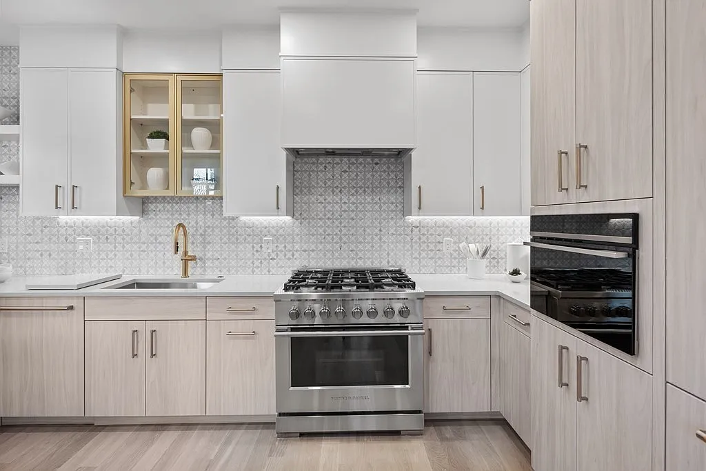 2 bed, 2.5 bath, $4,000 — Photo 3
