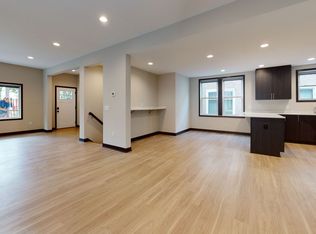 1109 6th St SE #1, Minneapolis, MN 55414