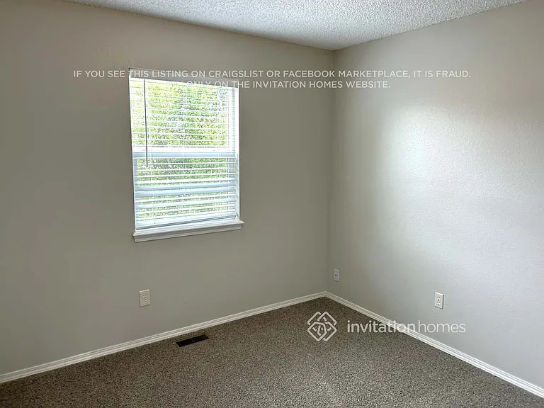 899 Daffodil St — Photo 9
