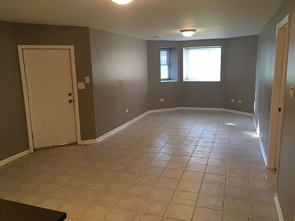 3rd image of 1447 N Washtenaw Ave #1447G