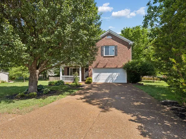 909 Buckskin Ct, Nashville, TN 37221