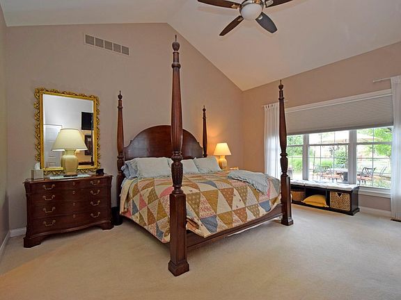 5th image of 4078 Hickory Woods Dr