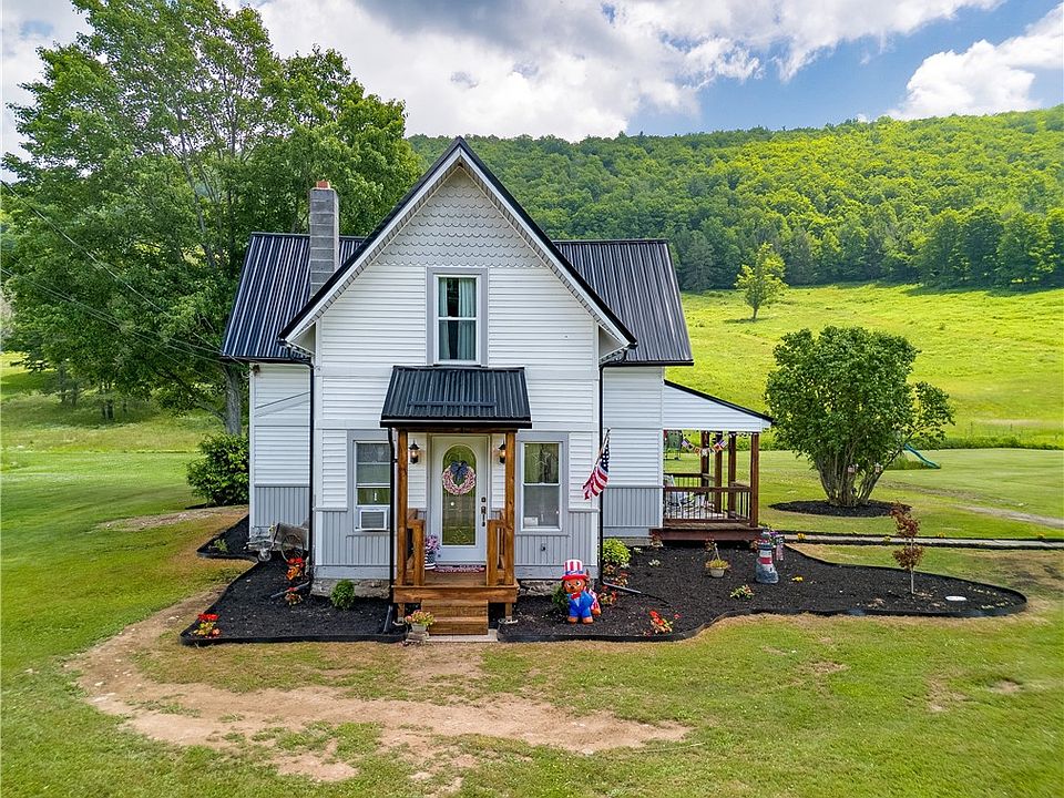 1st image of 155 Potter Brook Rd