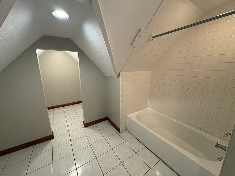 1726 Ridge Ave #2 — Photo 10
