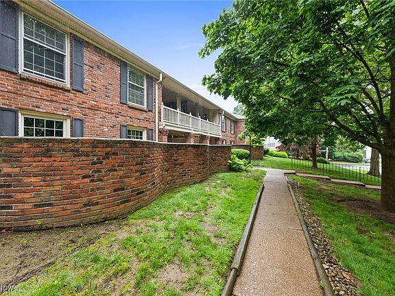 2nd image of 1300 Culpepper Dr APT 1B