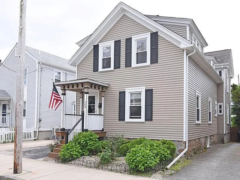 38 Gould St #B — Photo 1