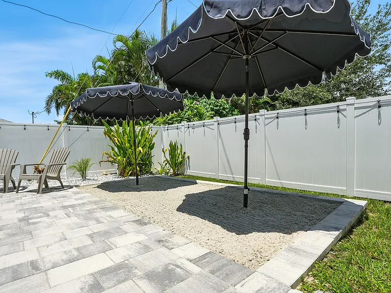 4226 SW 13th Ave — Photo 57