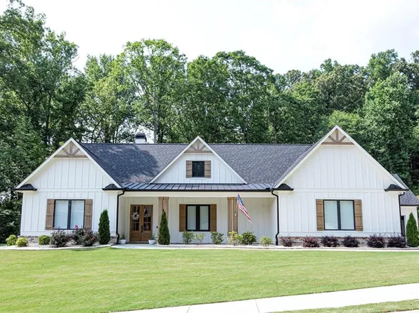 162 Scenic Falls Blvd, Hoschton, GA 30548