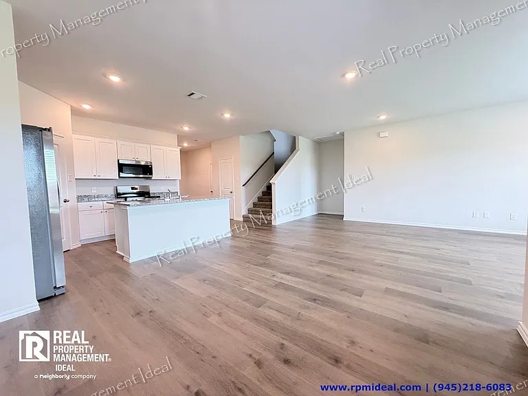 617 Edge Hill Ln — Photo 4