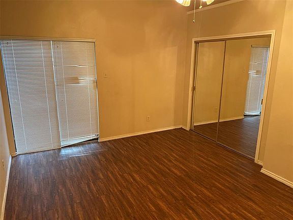 3rd image of 954 Ramblewood Dr