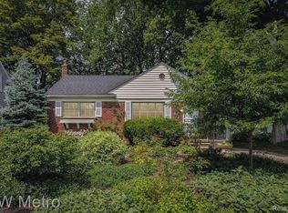 135 Northwood Ave, Rochester, MI 48307