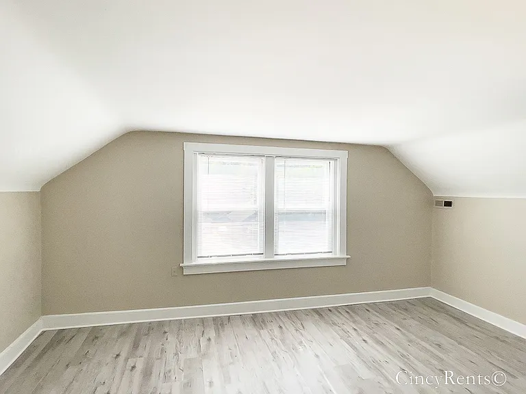 3718 Ault Park Ave — Photo 15