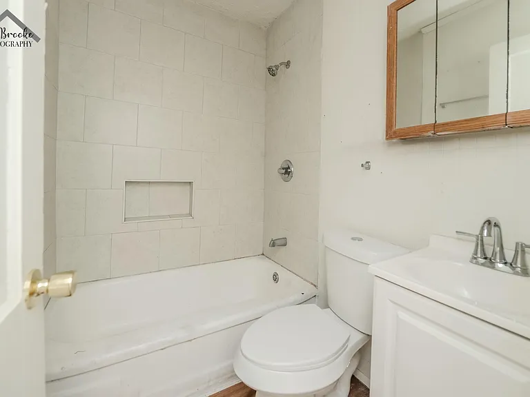 3202 Grant St — Photo 16